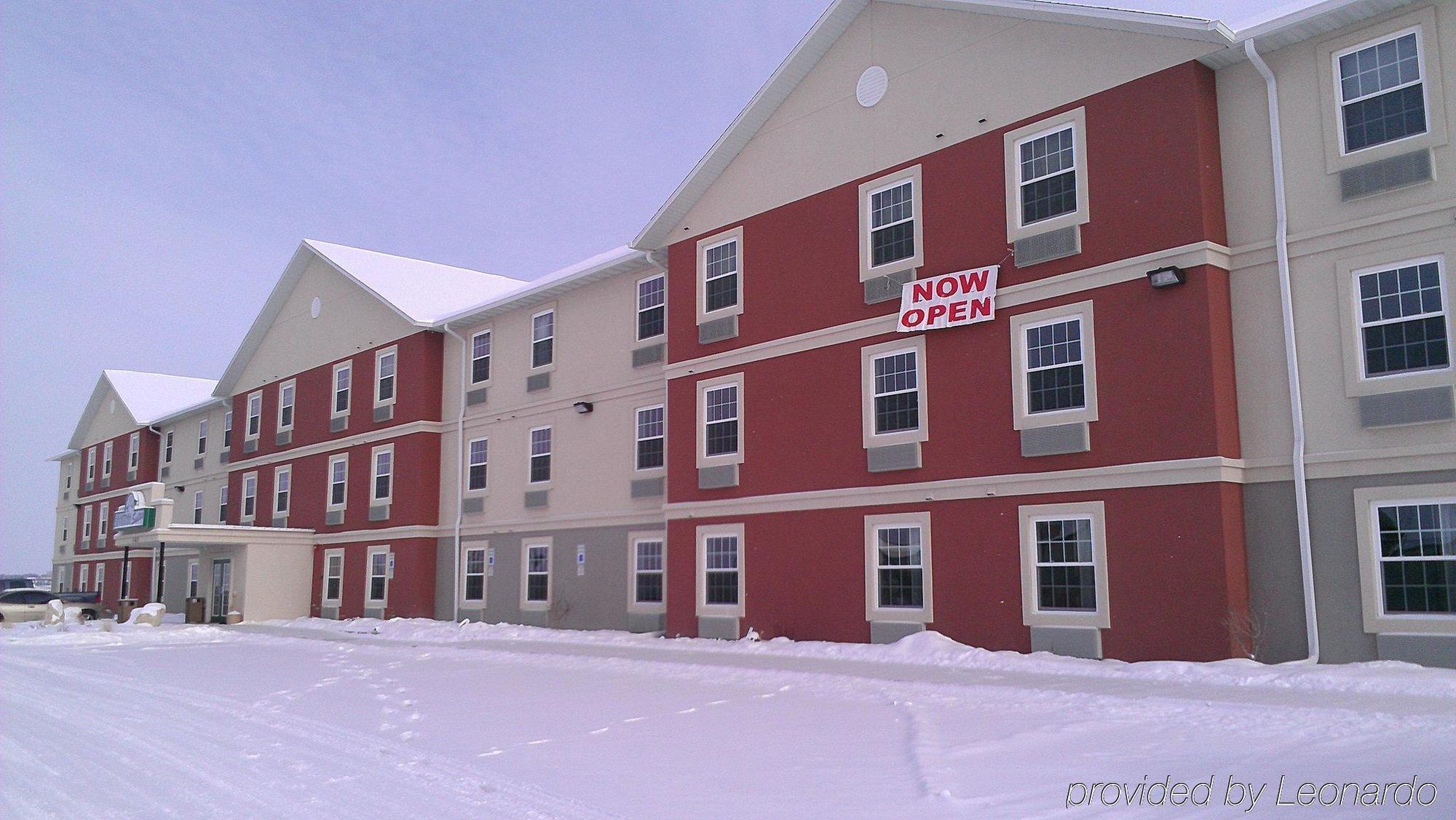 Red Roof Inn & Suites Dickinson Exterior foto